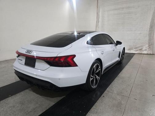 2023 Audi e-tron GT Premium Plus quattro