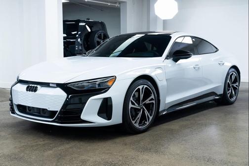 2023 Audi e-tron GT Premium Plus quattro