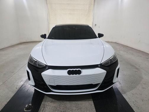 2023 Audi e-tron GT Premium Plus quattro