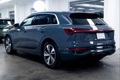 2024 Audi Q8 e-tron Premium