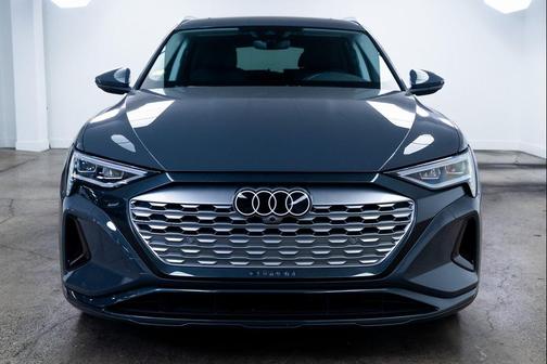 2024 Audi Q8 e-tron Premium