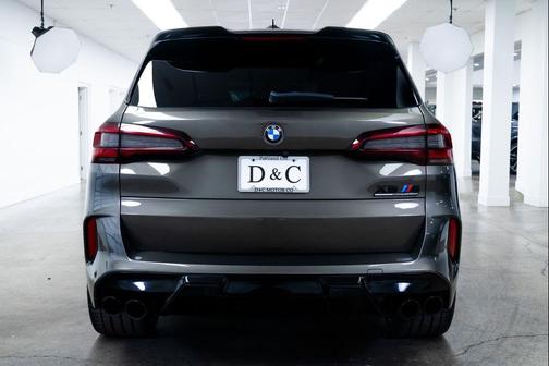 Manhattan Green Metallic 2022 BMW X5 M Base