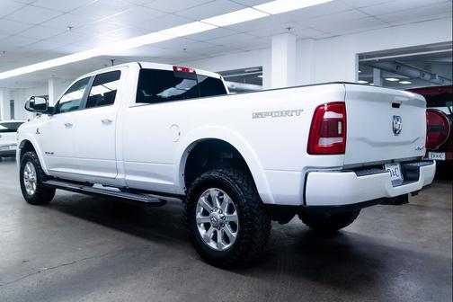 2019 RAM 2500 Laramie Crew Cab 4x4 8' Box