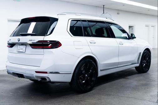 2023 BMW X7 xDrive40i