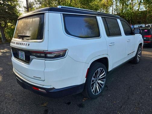 Bright White Clearcoat 2022 Jeep Grand Wagoneer Series III 4x4
