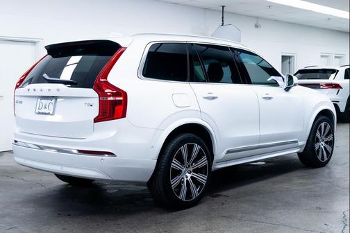 2025 Volvo XC90 Plug-In Hybrid T8 Plus 7-Seater