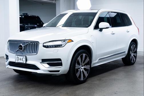 2025 Volvo XC90 Plug-In Hybrid T8 Plus 7-Seater