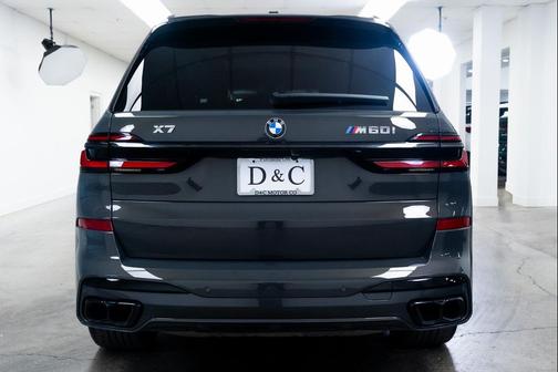 2025 BMW X7 M60i