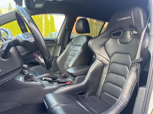 2016 Volkswagen Golf GTI 2.0T SE 4-Door