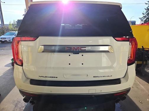 Summit White 2024 GMC Yukon Denali