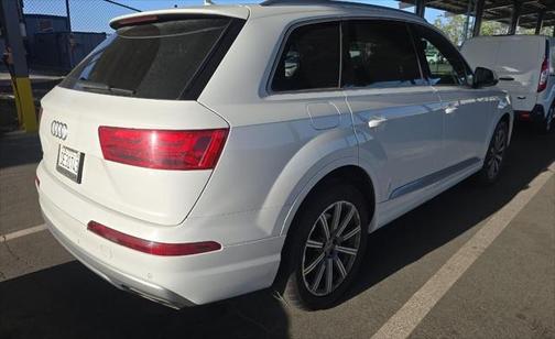2019 Audi Q7 55 Premium Plus