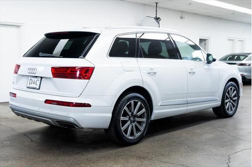 2019 Audi Q7 55 Premium Plus