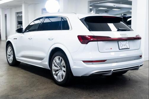 2023 Audi e-tron S Premium Plus quattro