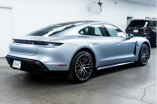 2022 Porsche Taycan 4S