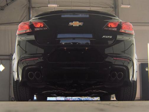 2017 Chevrolet SS Head-Up Display Ventilated Seats