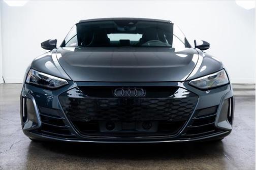 2022 Audi e-tron GT Premium Plus