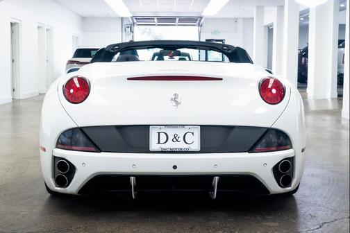 2012 Ferrari California Base