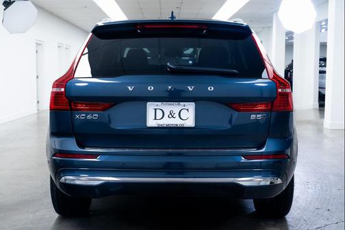 2023 Volvo XC60 B5 Plus Bright Theme