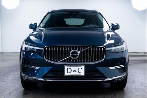 2023 Volvo XC60 B5 Plus Bright Theme