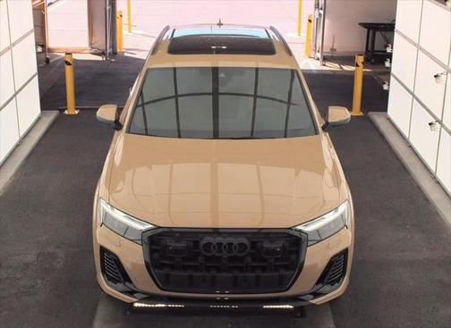 2025 Audi Q7 55 Premium Plus