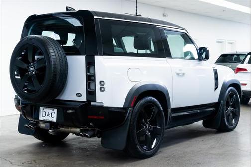 2023 Land Rover Defender V8