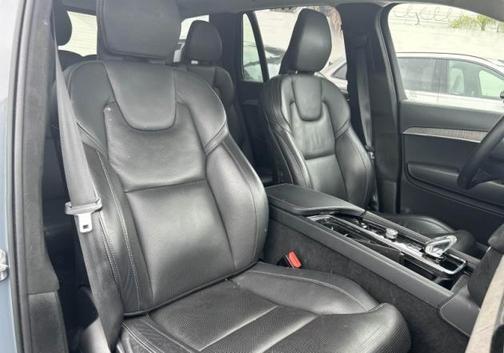Thunder Grey Metallic 2023 Volvo XC90 Recharge Plug-In Hybrid T8 Ultimate Dark Theme 7-Seater