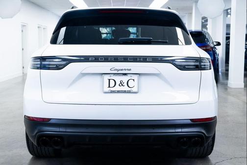 2023 Porsche Cayenne Platinum Edition