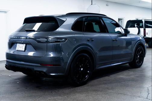 2019 Porsche Cayenne S