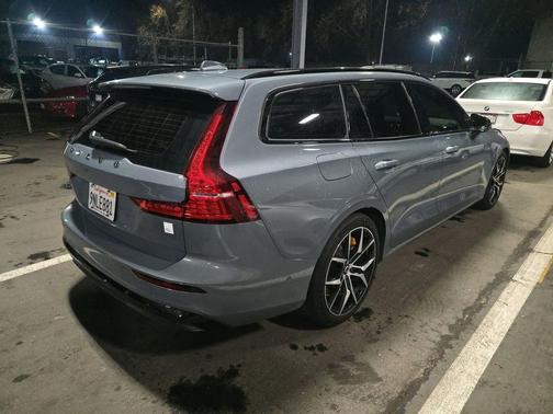 2024 Volvo V60 Recharge Plug-In Hybrid Polestar
