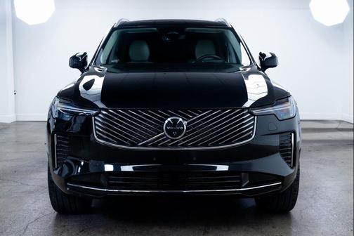 2025 Volvo XC90 B6 Ultra
