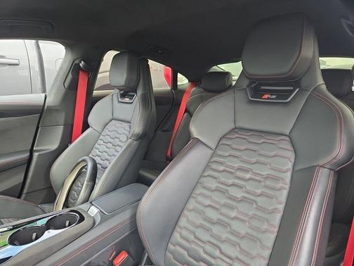 Mythos Black Metallic 2022 Audi RS e-tron GT quattro