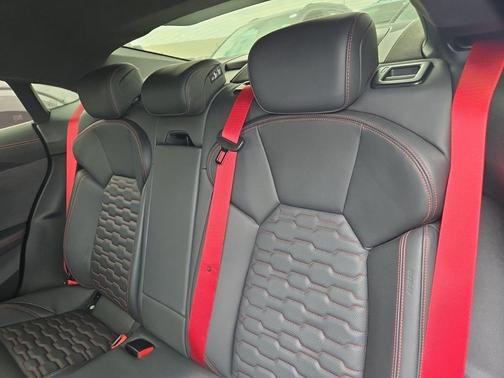 Mythos Black Metallic 2022 Audi RS e-tron GT quattro