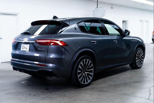 Gray 2023 Maserati Grecale Modena