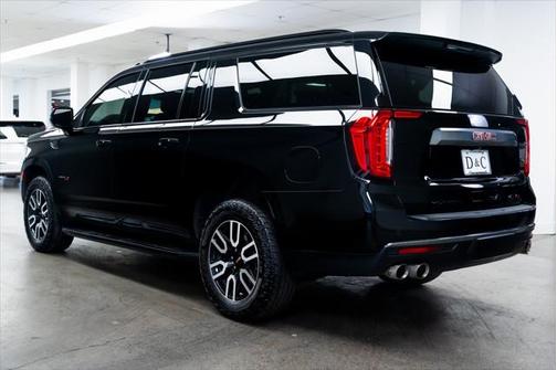2023 GMC Yukon XL 4WD AT4