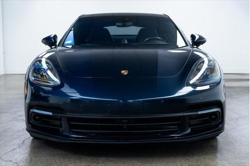 2018 Porsche Panamera E-Hybrid 4