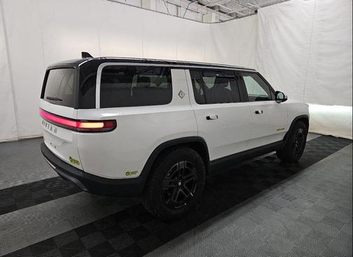 2024 Rivian R1S Adventure Quad Motor Large Pack