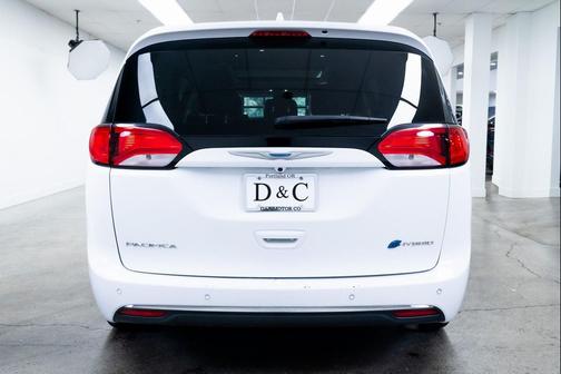 2018 Chrysler Pacifica Hybrid Limited