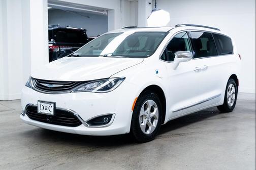 2018 Chrysler Pacifica Hybrid Limited