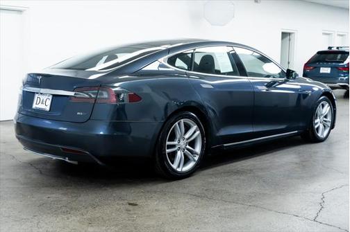 2015 Tesla Model S 85D