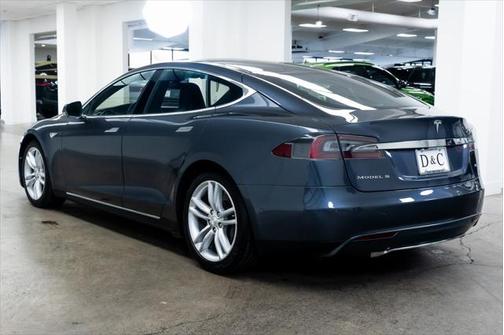 2015 Tesla Model S 85D