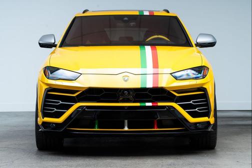 Gialllo Auge 2019 Lamborghini Urus