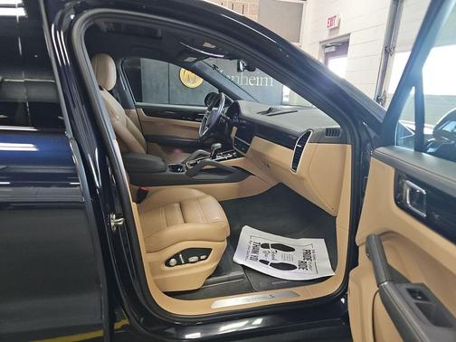 2021 Porsche Cayenne S