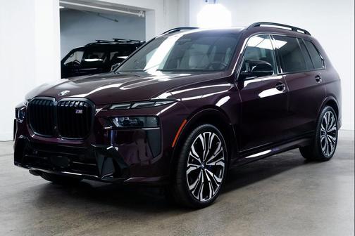 2023 BMW X7 M60i