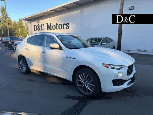 Bianco 2018 Maserati Levante S GranLusso