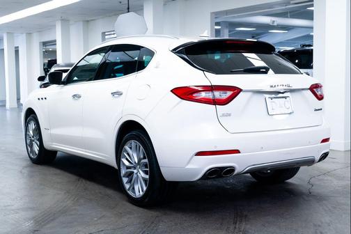 Bianco 2018 Maserati Levante S GranLusso