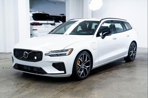 2025 Volvo V60 Plug-In Hybrid Polestar