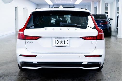 2025 Volvo V60 Plug-In Hybrid Polestar