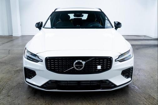2025 Volvo V60 Plug-In Hybrid Polestar