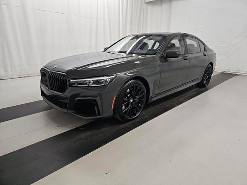 2022 BMW M760 xDrive