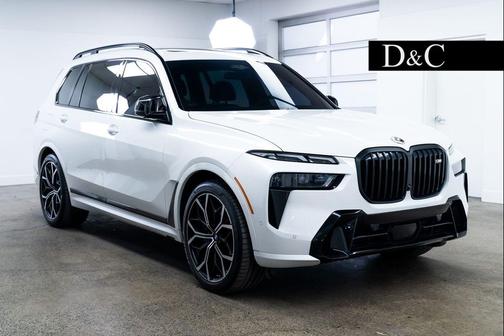 2023 BMW X7 M60i